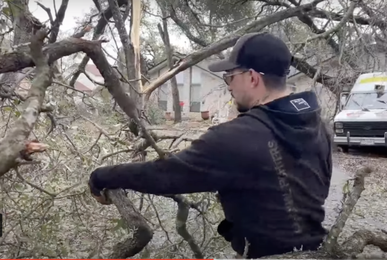 Many Austin, Texans Residents Suffer from Ice Storm