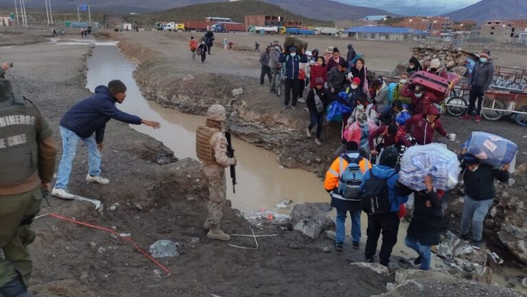 “Ponte en mi lugar”: Migrantes en Chile y sus defensores llaman a un viraje en política migratoria