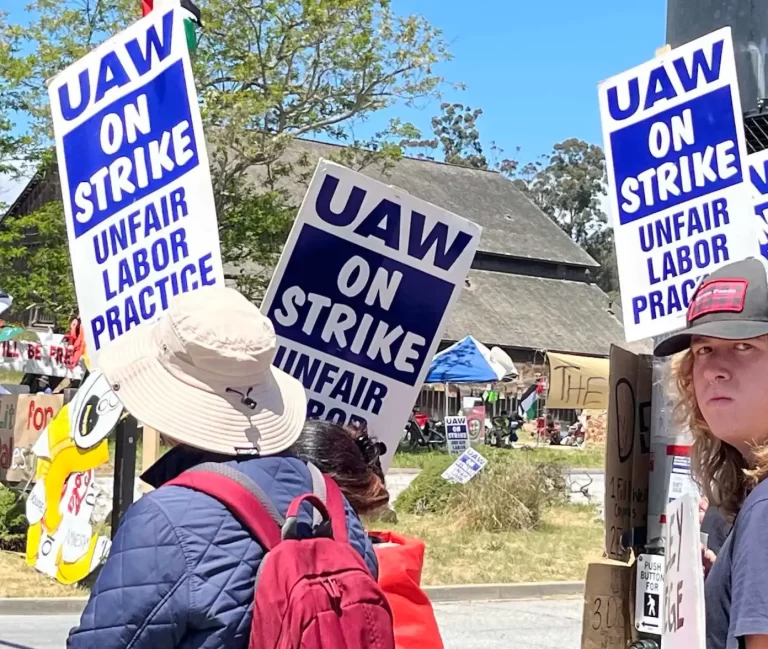 Los maquinistas de Boeing en huelga tienen una oportunidad histórica