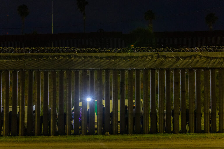 Masacre de migrantes en San Fernando: Cómo los gobiernos de Estados Unidos, México y Latinoamérica comparten la responsabilidad