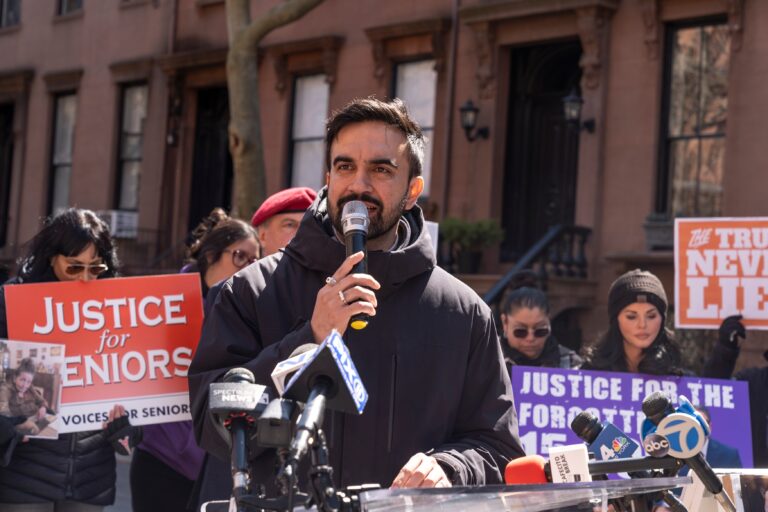 Trump Threatens to Cut All Federal Funds to NYC If Mamdani Is Elected