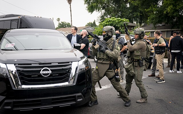 El nuevo liderazgo de ICE trae más violencia, poca responsabilidad y cero supervisión