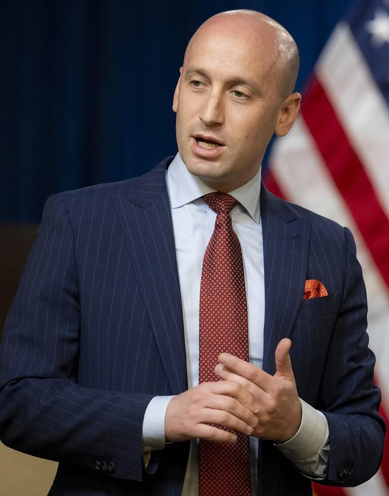 Stephen Miller: El hombre detrás de las políticas migratorias de Trump