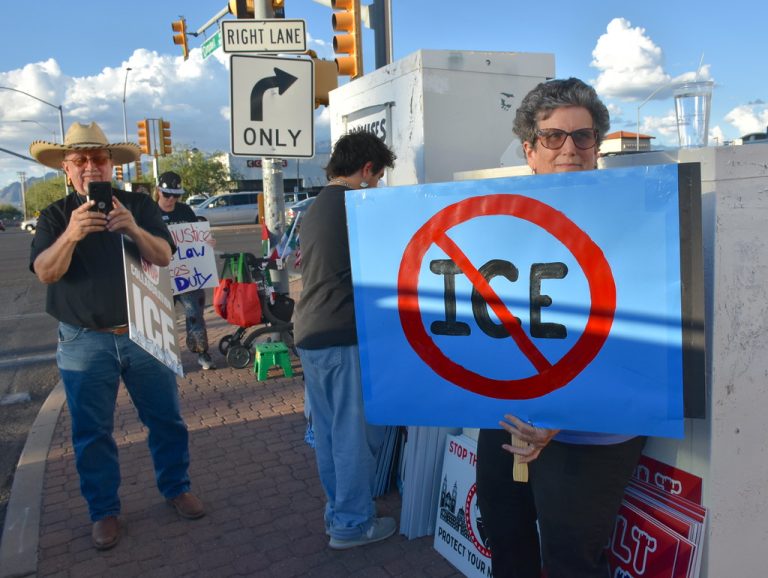 El tiroteo mortal por ICE en Houston se produce tras el mayor énfasis de la agencia en las detenciones en la vía pública