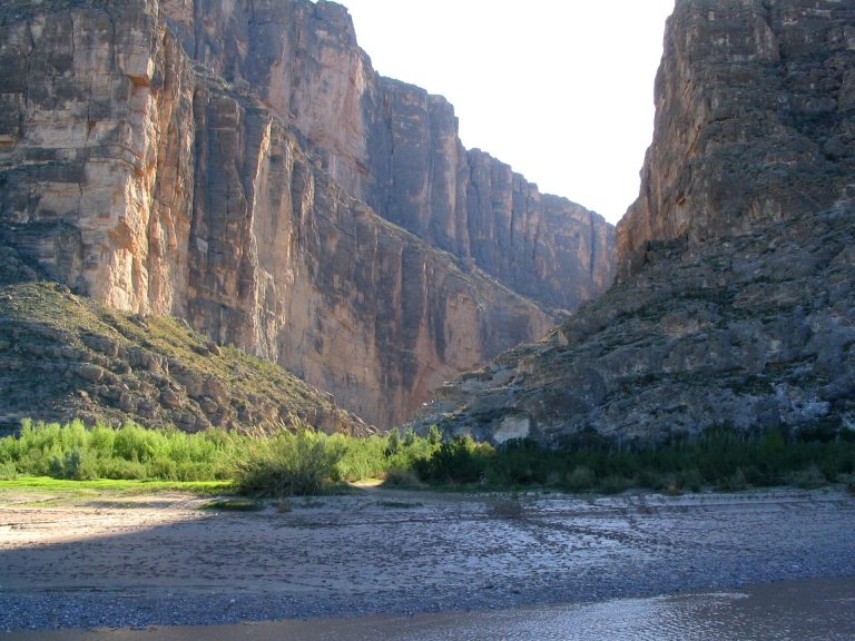 Qué debes saber sobre posibles barreras fronterizas en Big Bend