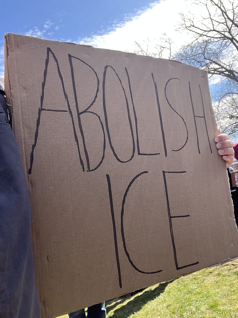 People Keep Dying in ICE Custody. 13 Democrats Back a Bill to Abolish the Agency.